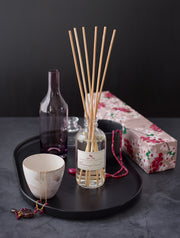 The best way to fragrance every room 24/7! Soap & Paper Factory’s 3.65 oz Reed Diffusers last up to six months and we recommend you flip the reeds often to instantly infuse any space. Additional reeds available for purchase.  Flowering Currant is the perfect balance of tart, crisp notes.
