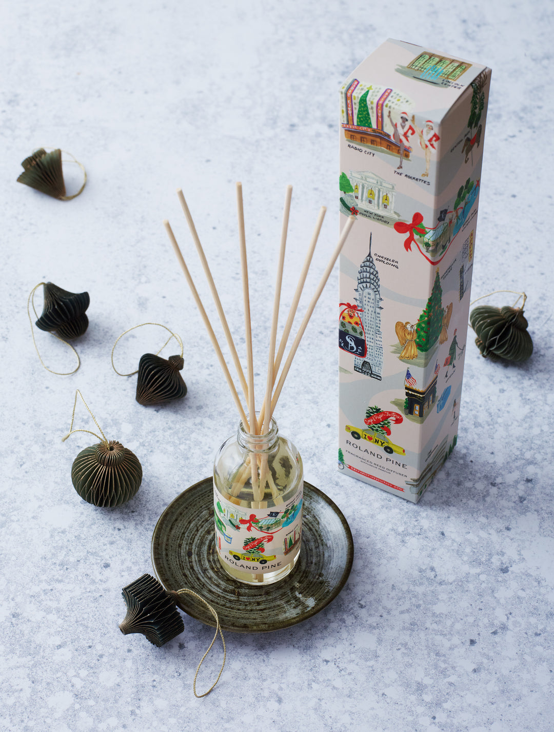 Holiday in New York Roland Pine 3.65 oz Reed Diffuser