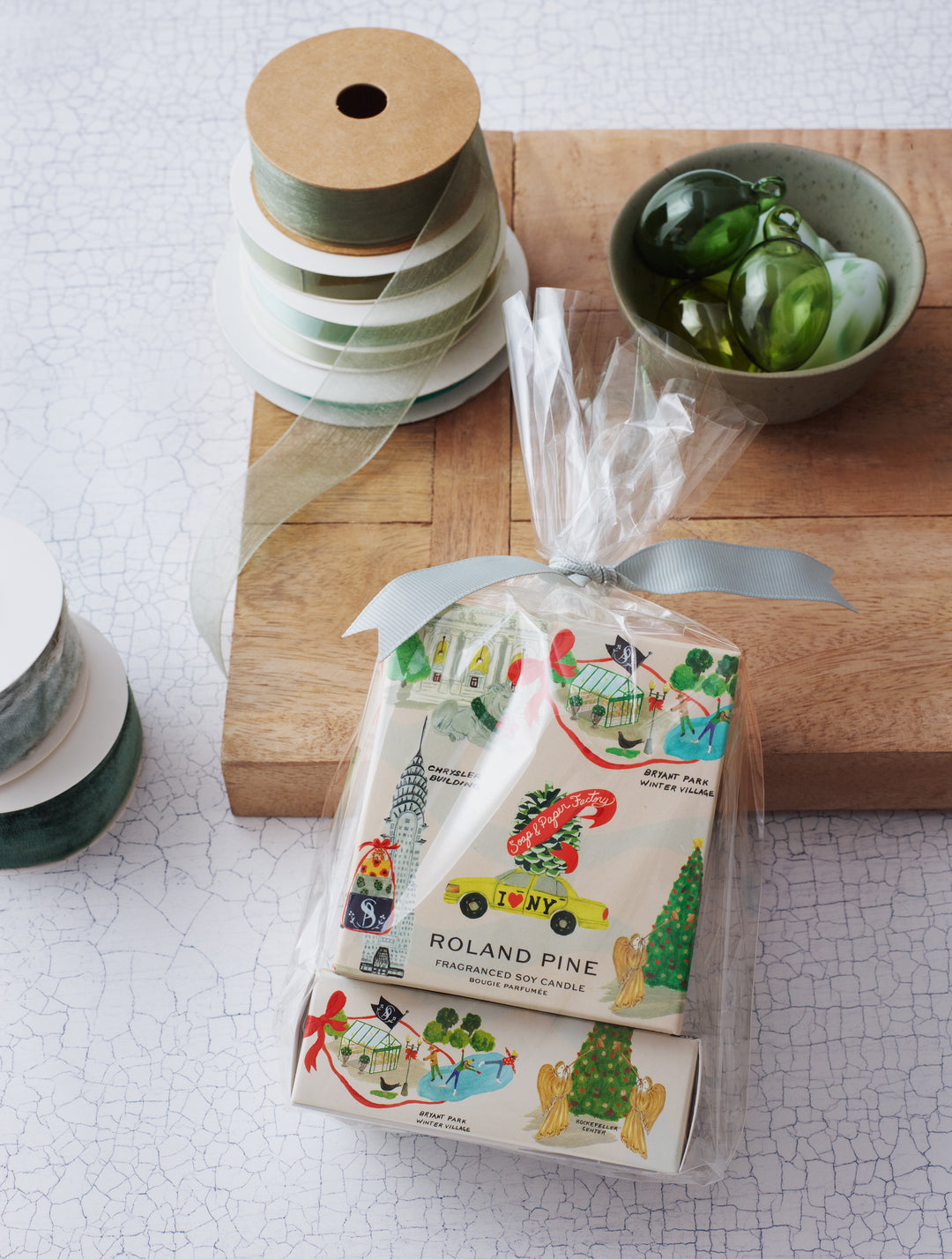 Holiday in New York Single-Wick Candle & Soap Set