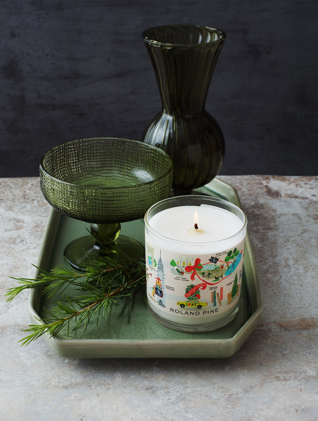 Holiday in New York 9.5 oz Single-Wick Glass Soy Candle