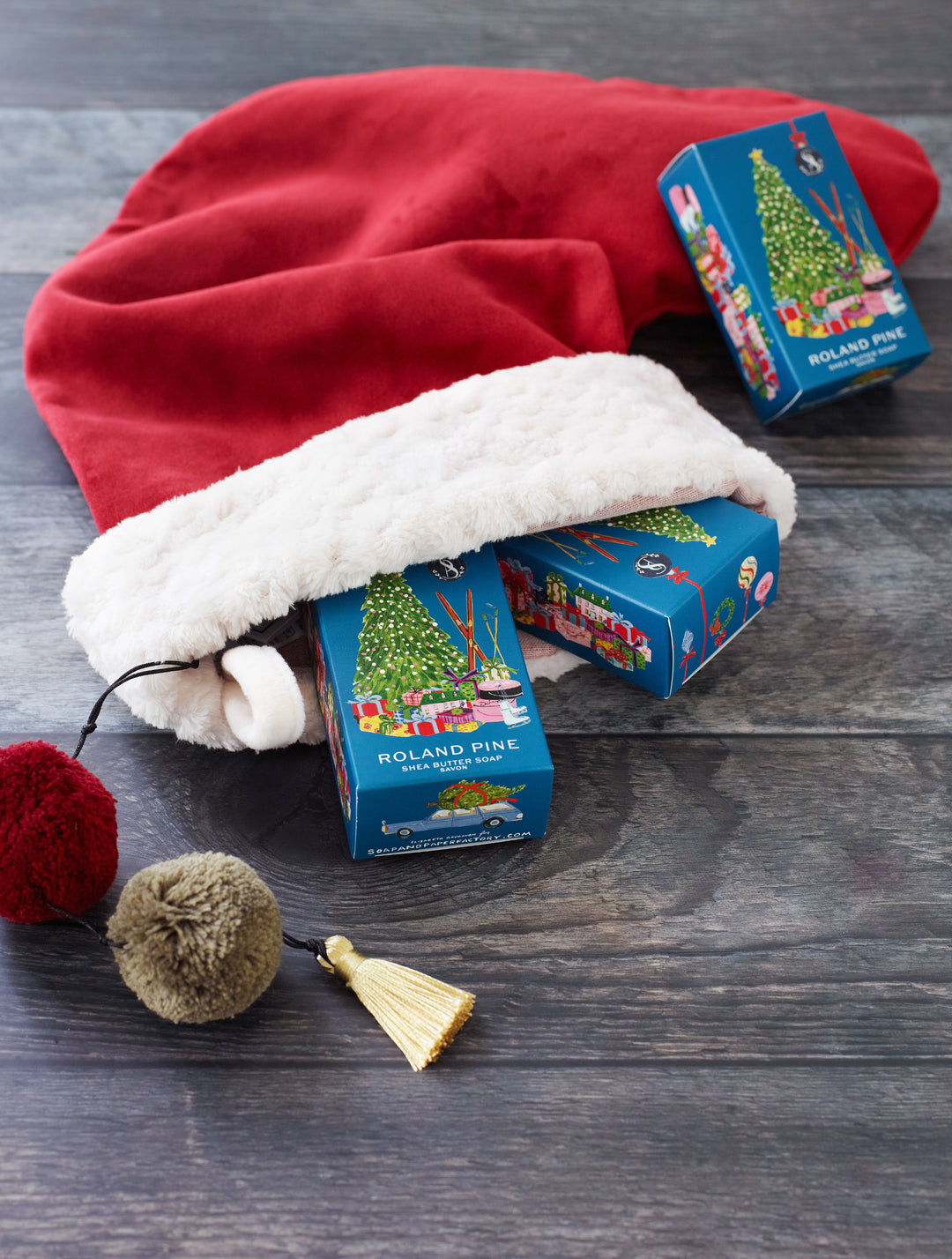 Home for the Holidays Roland Pine 5 oz Boxed Shea Butter Soap Bar