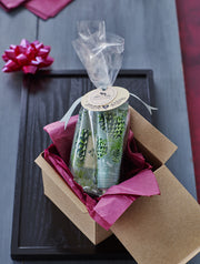 Compare to Thymes Fraiser Fir. Roland Pine Hand Cream & Soap Gift Set is the perfect pairing! For Roland Pine Lovers, this is heaven on earth! Our 5oz Shea Soap is gentle, packed with Shea Butter, and super bubbly. Roland Pine Hand Cream is packed with vitamins and minerals to keep your skin baby-soft, but best of all it's packed with Roland Pine! It's just a gorgeous fragrance and will linger for hours. Each set is tied with a grosgrain ribbon and a "TO/FROM" tag, this is the BEST gift to give! 