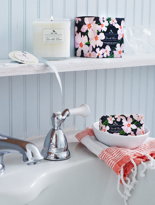 Vanilla Fleur Large Soy Candle & Soap Gift Set