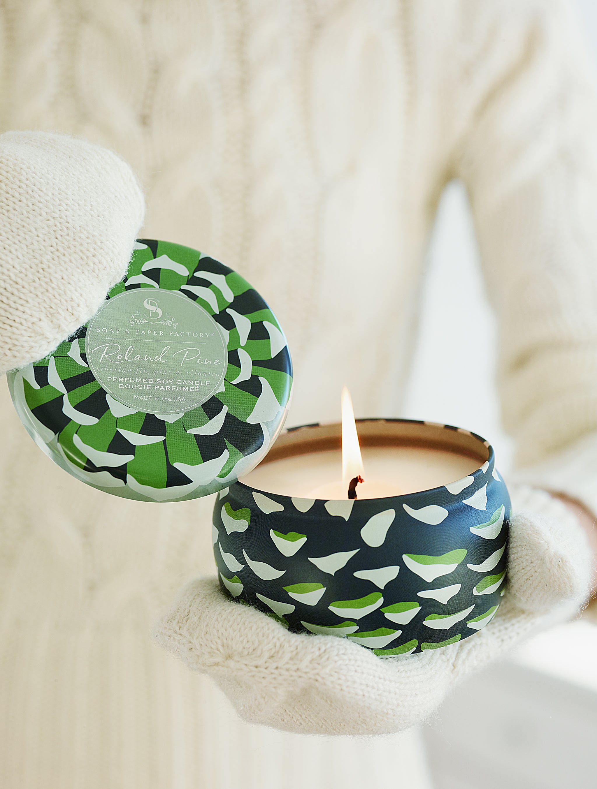 サプール【新品未開封】SMOKE & MIRROR V4 グリーン 3個 Roland Pine 6oz Soy Candle Tin: Made in NY Fir,Pine & Cilantro