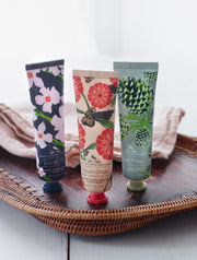 Compare with Thymes Fraiser Fir. Laced with fresh, crisp notes of Siberian Fir, Pine and Cilantro, Roland Pine transports you to a faraway forest! Rich in vitamins and minerals, our uniquely formulated hand cream features hydrating Shea Butter to keep your skin ultra soft and protected against the elements. This petite, on-the-go size is great for travel, your purse and in the car! 