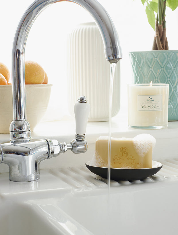 Vanilla Fleur Large Soy Candle & Soap Gift Set