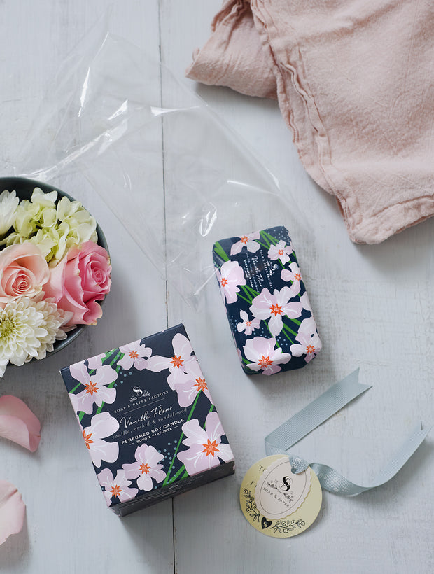 Vanilla Fleur Large Soy Candle & Soap Gift Set